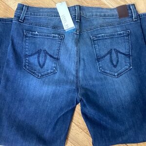 NWT Level 99 women’s straight leg blue jeans size 32 w/stretch made in USA 🇺🇸